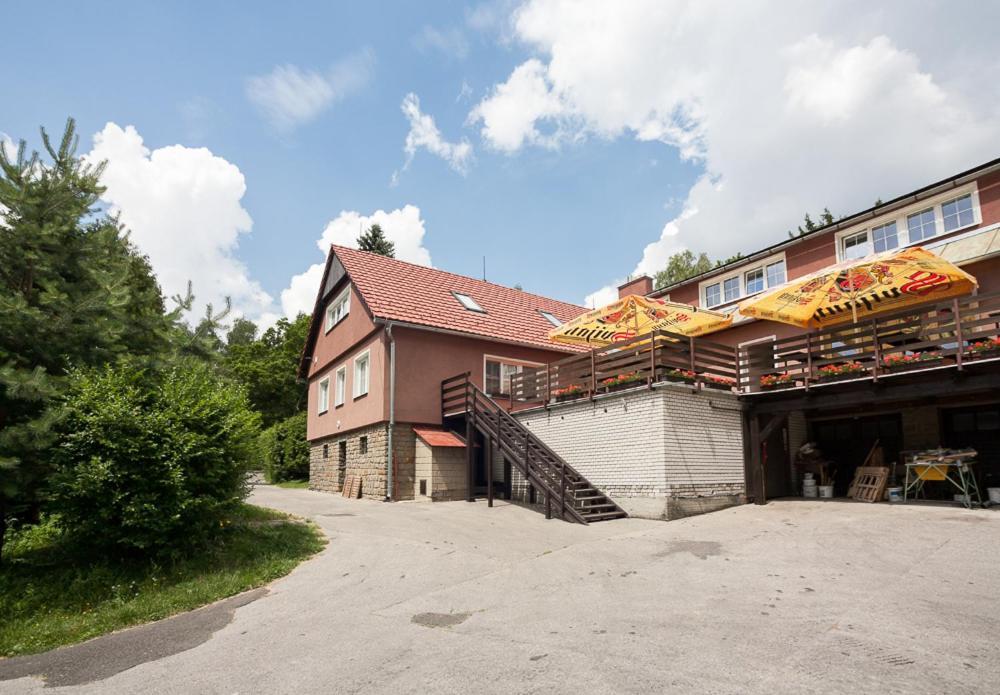 Hotel Monte Lope Bystrice pod Lopenikem Exteriér fotografie